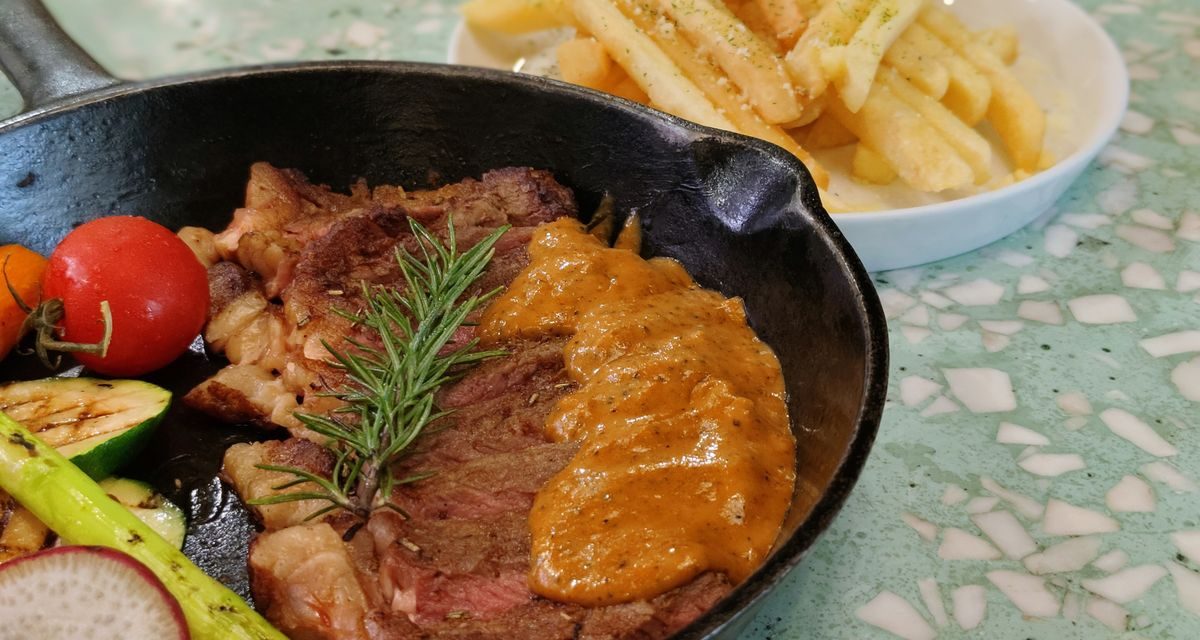 Andaliman Meet Tartar: Inovasi Saus Lokal Restoran Western PIK