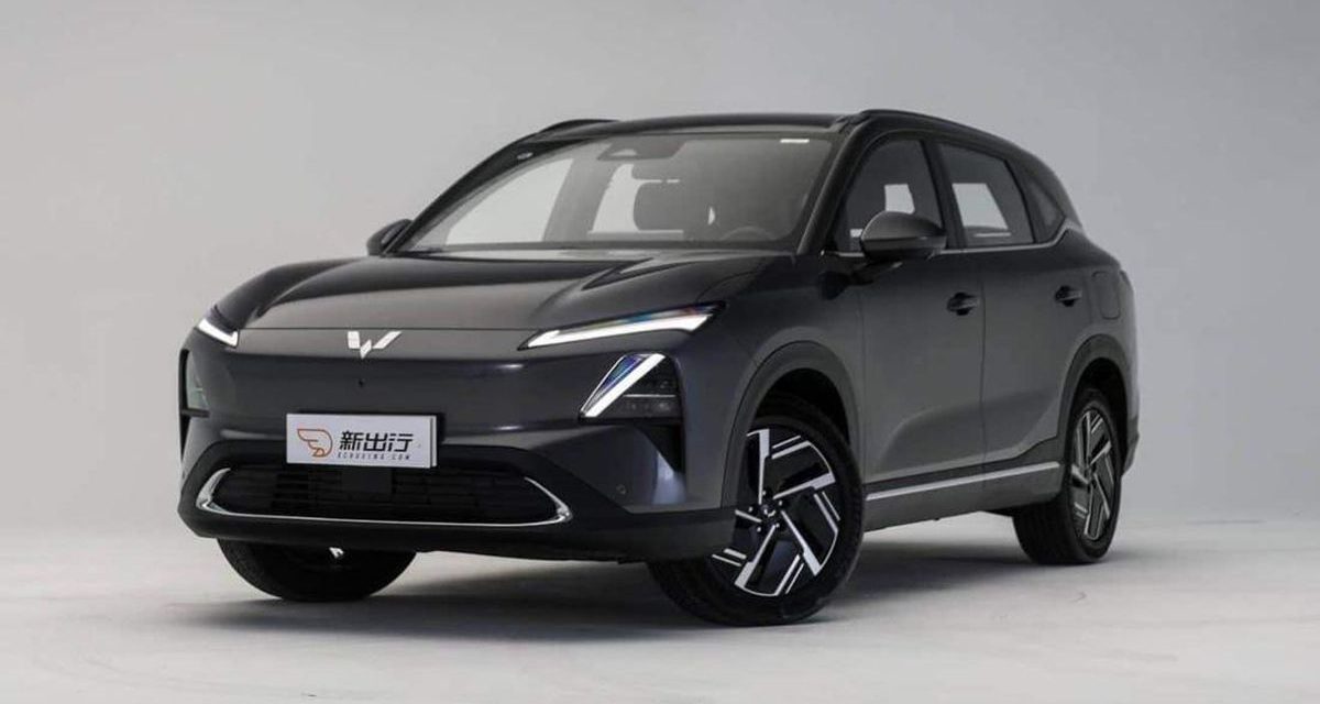 Wuling Pamer SUV Futuristik Berbasis Starlight S