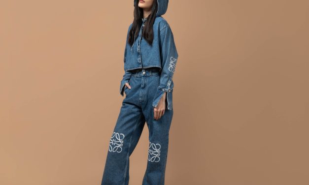 Kebangkitan Denim Pastel Jaket Jeans Jadi Tren Utama 2026