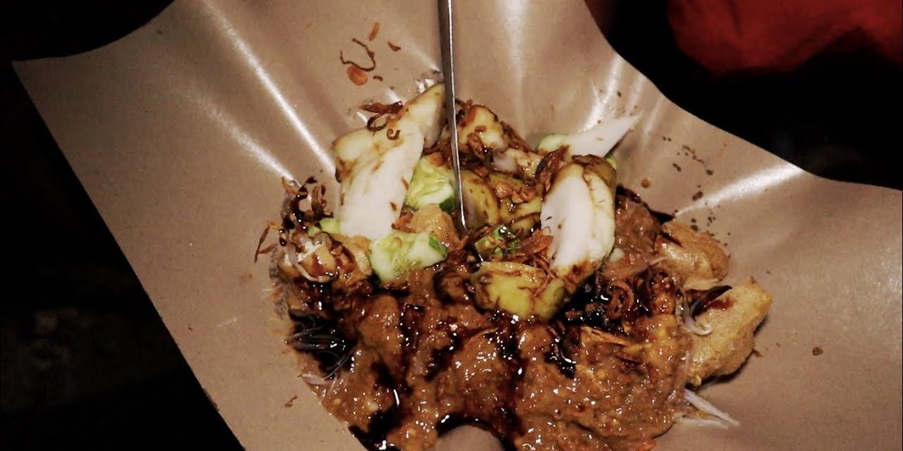 Ketoprak Markotop Tanjung Duren Destinasi Wajib Pecinta Kuliner