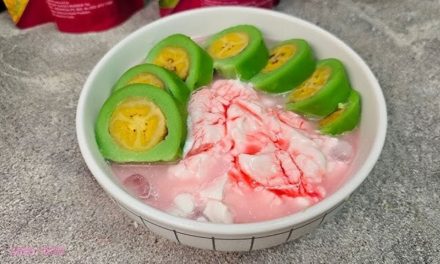 Es Pisang Ijo Makassar: Dessert Tradisional Relevan Bagi Gen Z