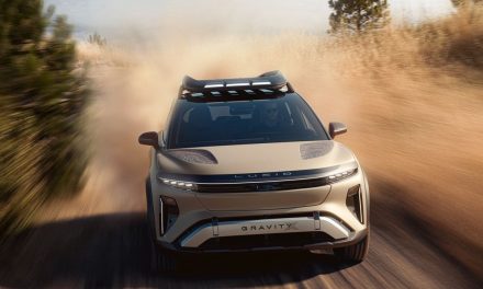Lucid Gravity Resmi Menantang Tesla Model X Di 700 KM