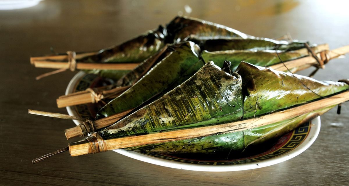 Pengkang Khas Pontianak: Gurihnya Ketan Bakar Berisi Udang Ebi