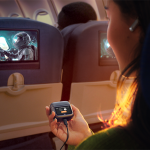 JBL Tour Pro 3 Rilis Casing Pintar Berlayar Touchscreen