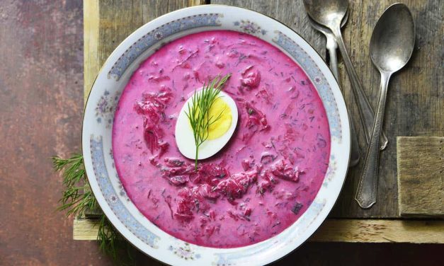 Chlodnik Polandia: Paduan Segar Buah Bit, Kefir, Dan Sup Dingin