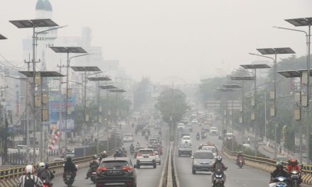 Kabut Asap Pekat Di Pontianak, Orang Tua Minta Sekolah Libur