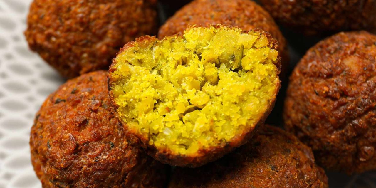 Falafel Timur Tengah: Bola Kacang Arab Dan Rempah Herba