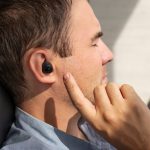 Bahaya Earbud Fatigue: Aturan Aman Gunakan Headphone In-Ear