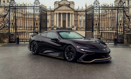 Naran Hyper Coupé: Ultra-Coupe 4-Seater 1.048 HP Bermesin V8