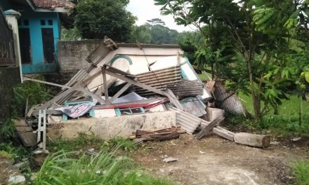 Puluhan Bangunan Di Sukabumi Rusak Diterjang Puting Beliung