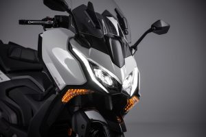 Kymco AK 570 Premium Bawa Suspensi Dan Navigasi Noodoe