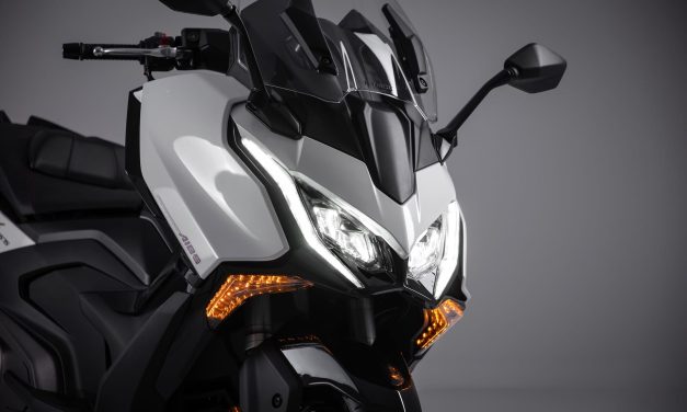 Kymco AK 570 Premium Bawa Suspensi Dan Navigasi Noodoe